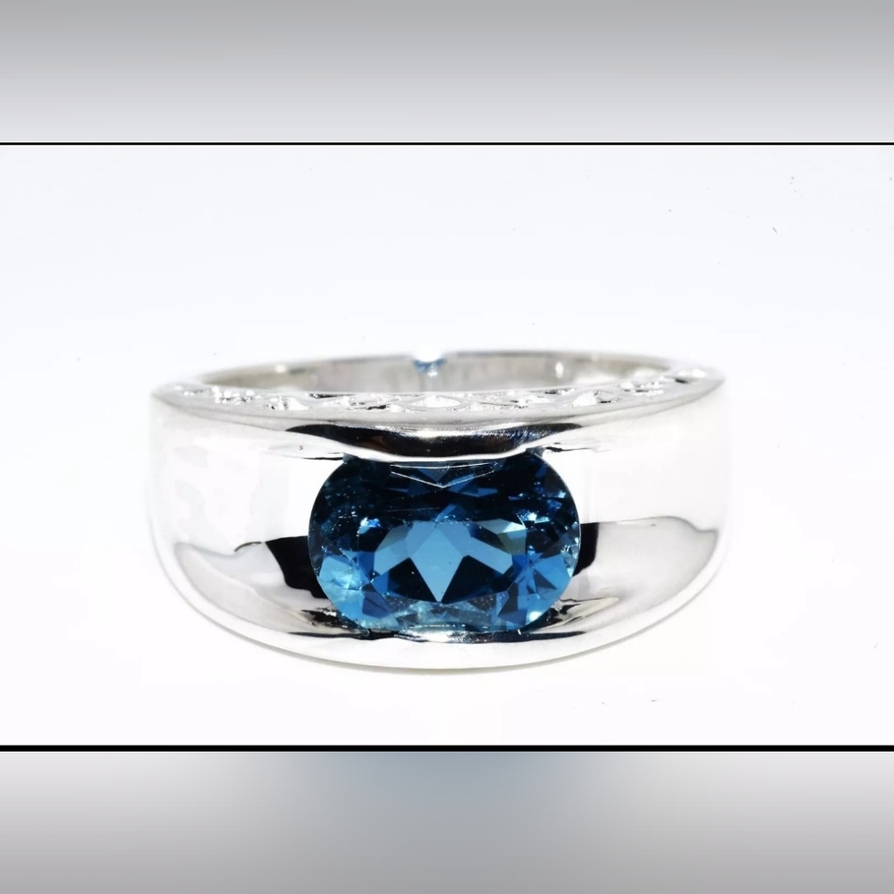 3.20CT SOLITAIRE BLUE TOPAZ RING SIZE 9